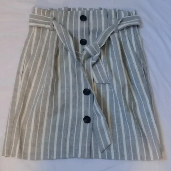 H&M Paperbag Waist Striped Mini Skirt Belted Size 6 Gray White - Picture 3 of 9